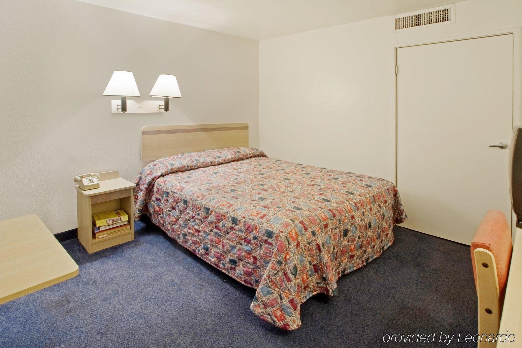 Travel Inn Sharonville Esterno foto